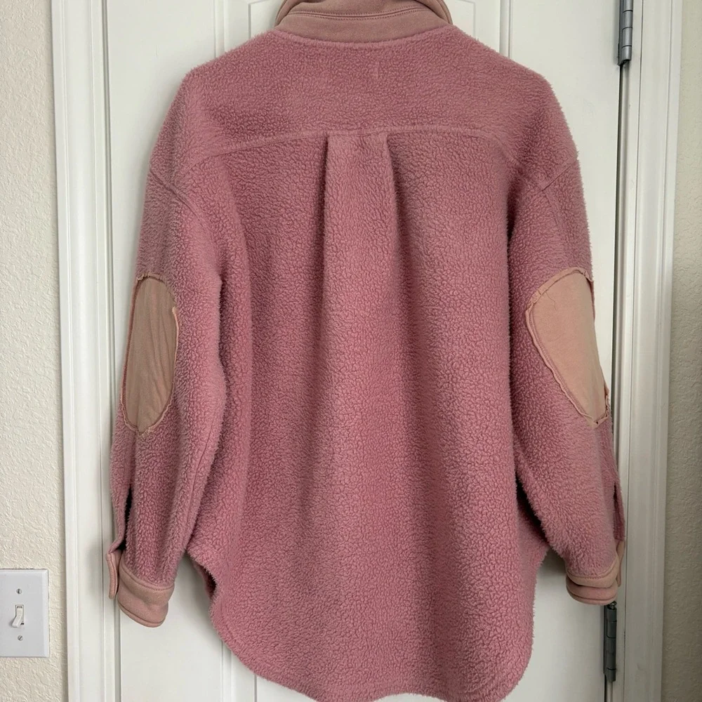 Chelsea & Violet Women’s Pink Heavy Button Down Double Pocket Sherpa Shacket - L - Picture 7 of 8